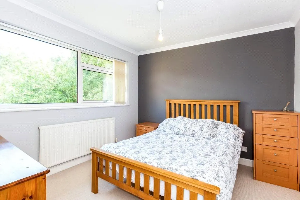 Begonia Close, Kempshott, Basingstoke, RG22