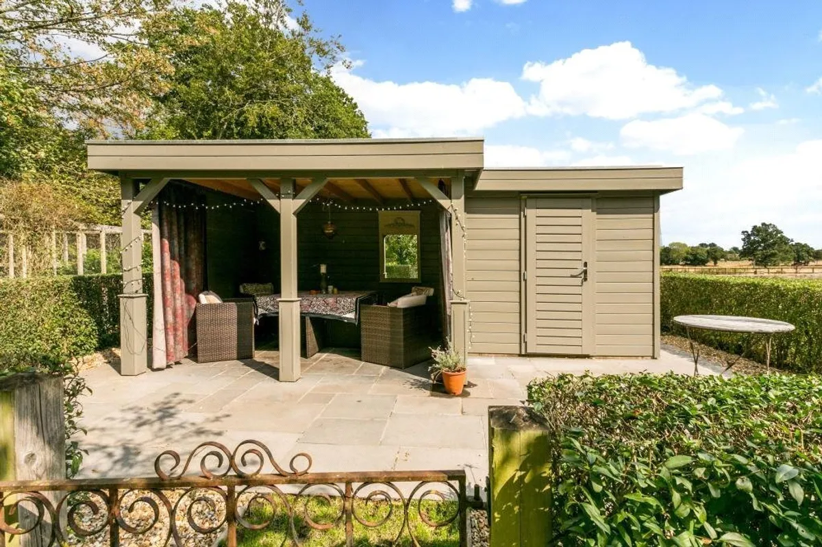 Bramley Corner, Bramley, RG26