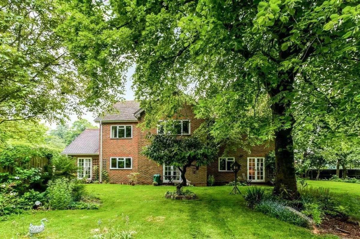 Russell Road, Basingstoke, RG21