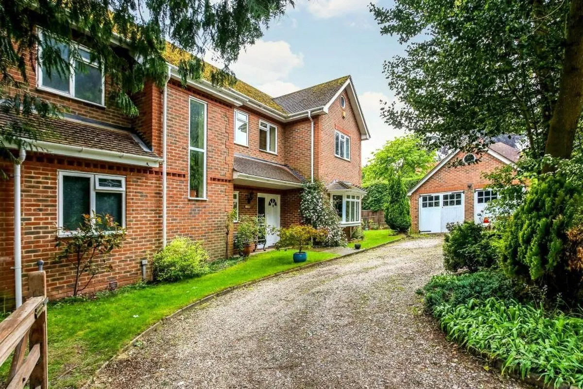 Russell Road, Basingstoke, RG21