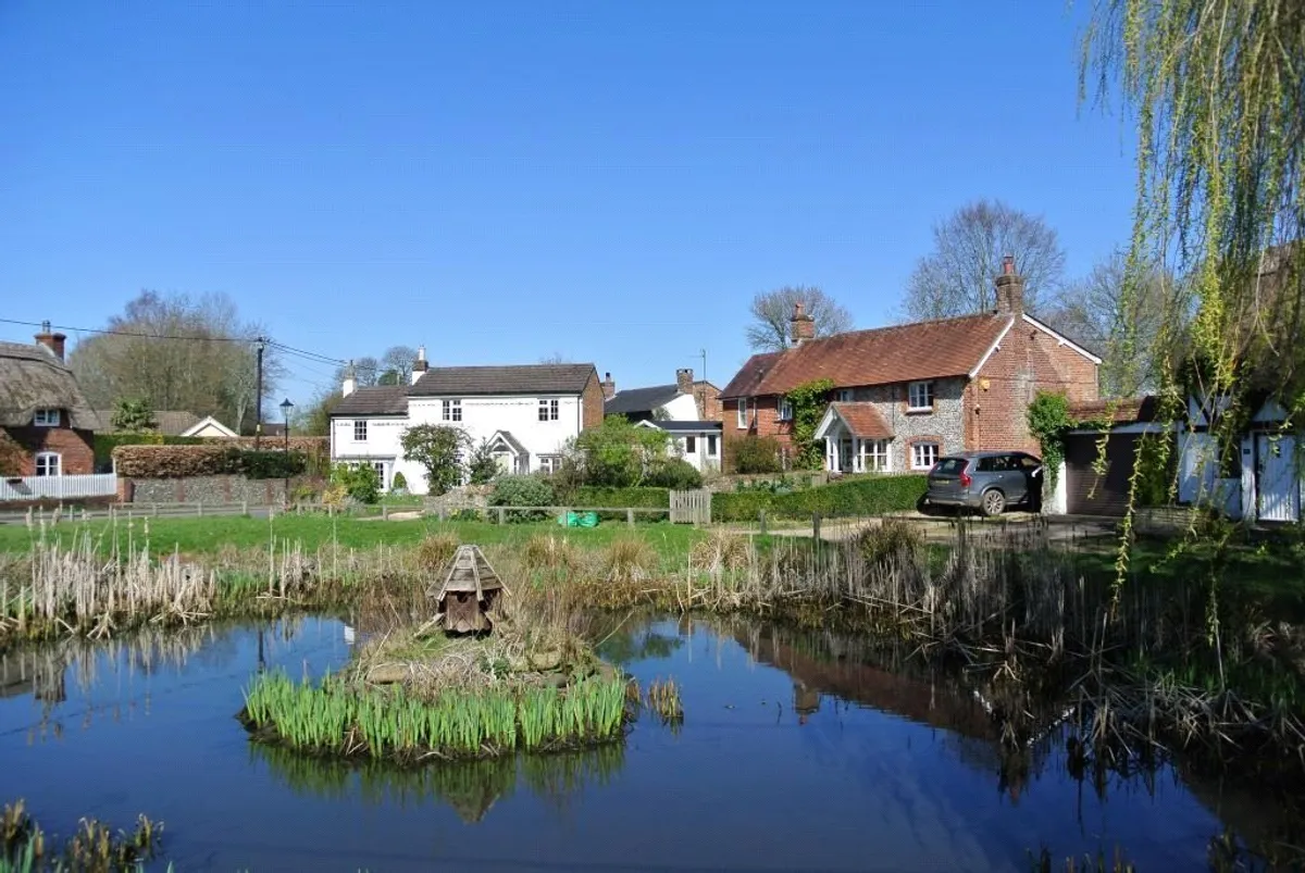 Pond Cottage, Oakley, RG23