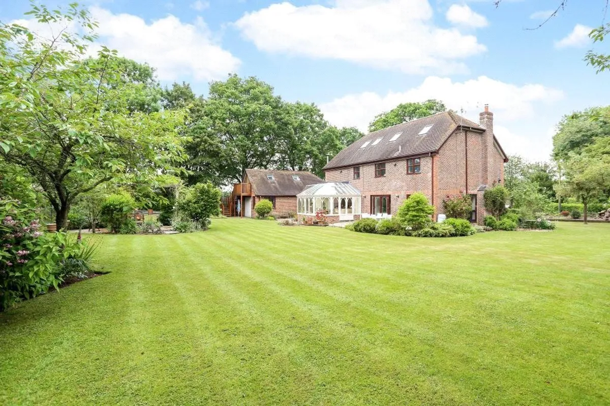 Salters Heath Road, Monk Sherborne, Nr Basingstoke, RG26