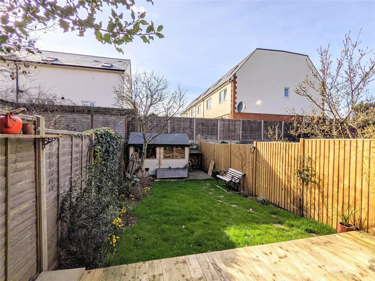 York Road, Farnborough, GU14