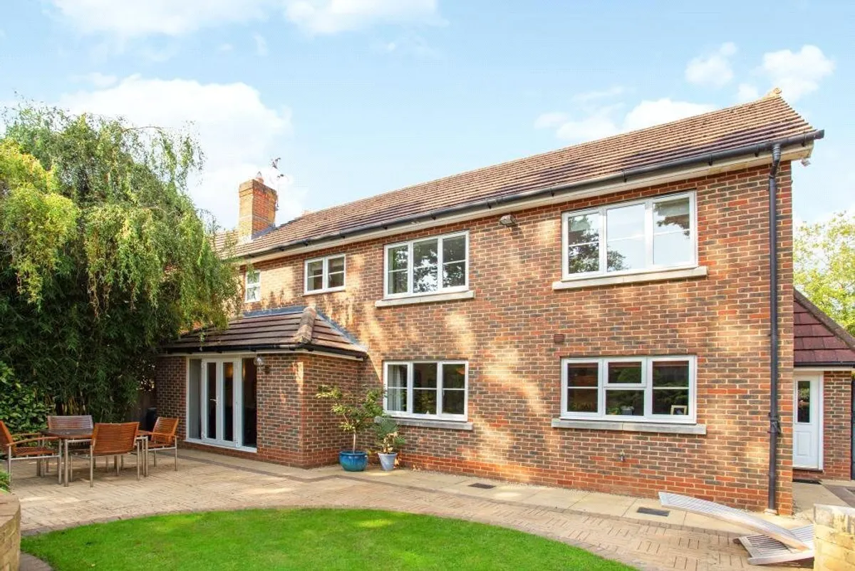 Wood End, Chineham, RG24