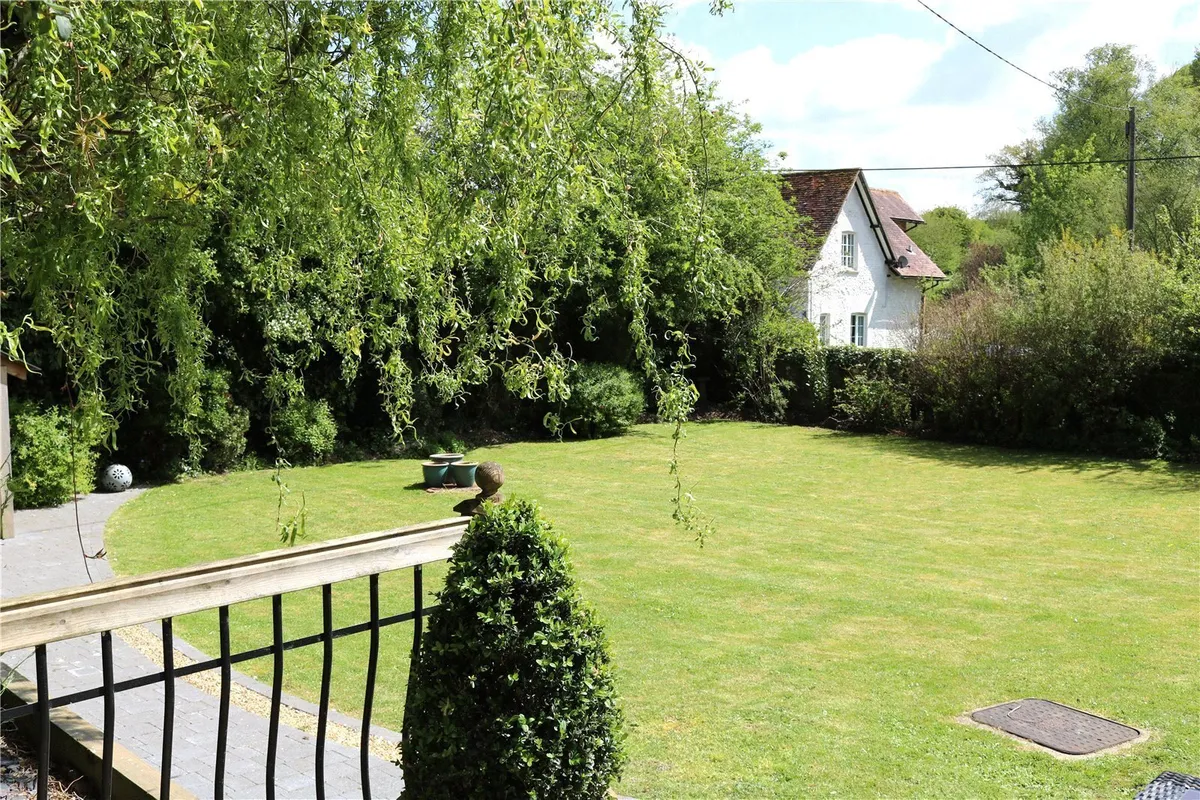 Steventon, Nr Overton, RG25