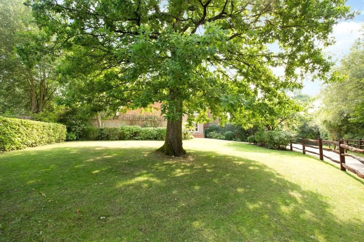Wood End, Chineham, RG24