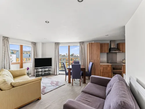 Durnsford Road, Londonphoto