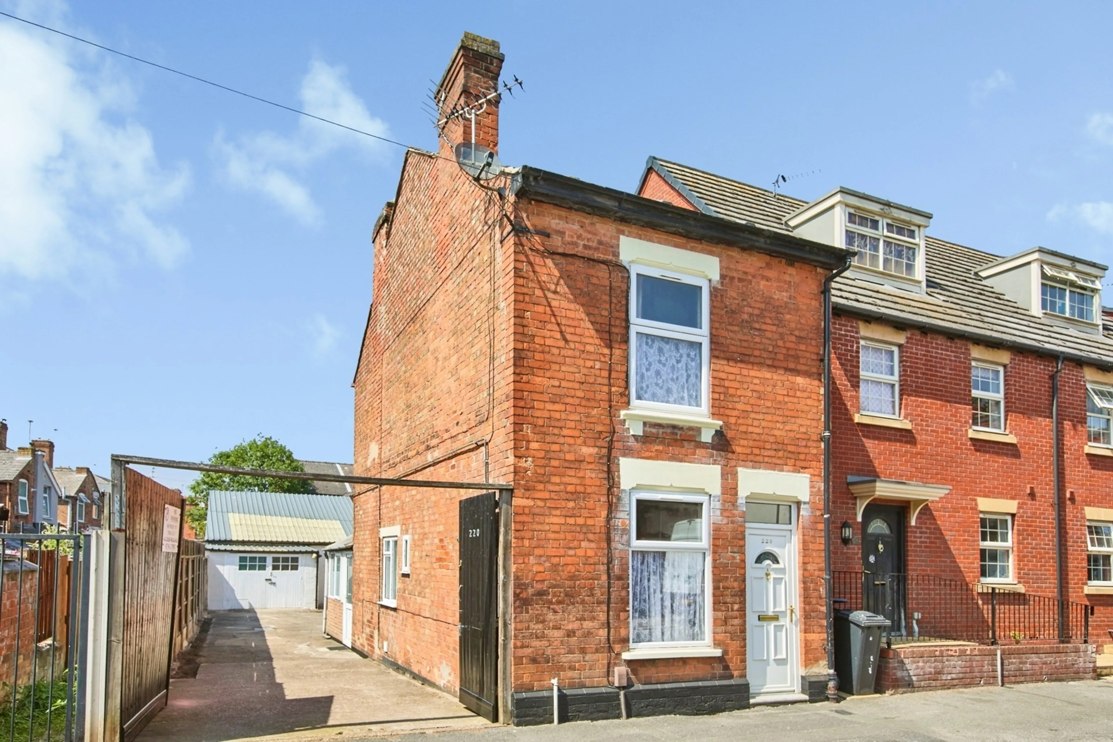 Property photo 0