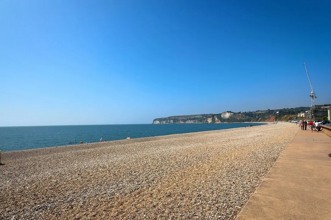 https://mr0.homeflow-assets.co.uk/files/photo/image/47889/6367/_x_/NEW260190_24.jpg