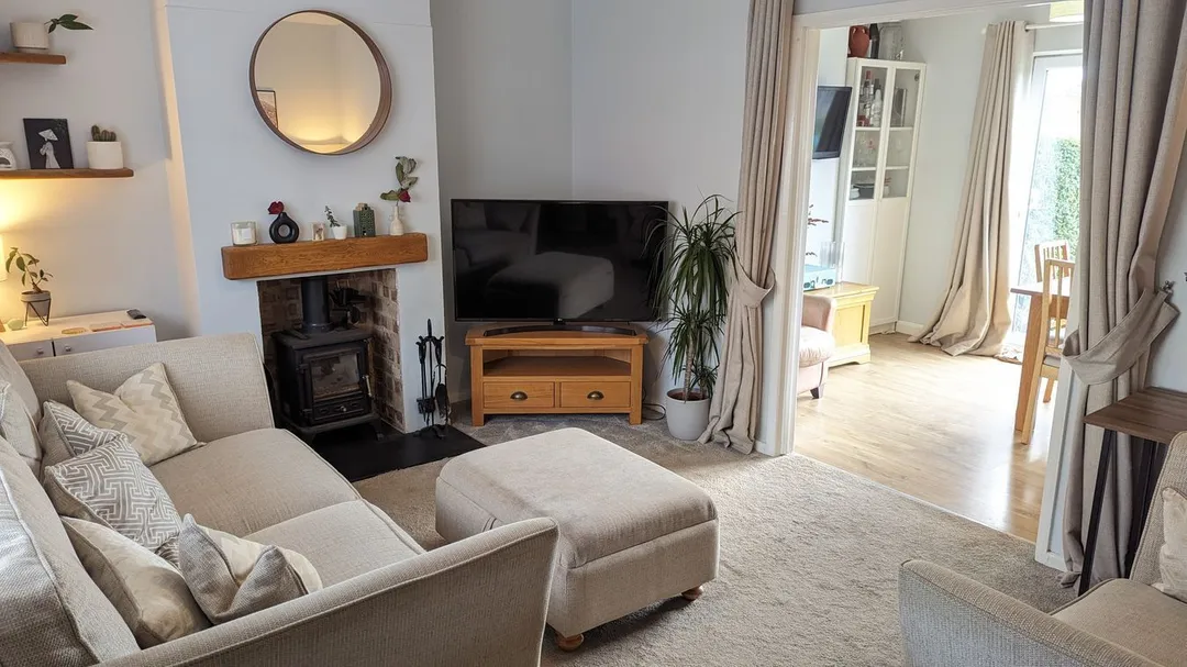 https://mr0.homeflow-assets.co.uk/files/photo/image/47893/4338/_x_/48528605.jpg