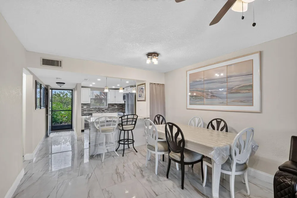 2101 W Woolbright Rd, Boynton Beach, FL 33426