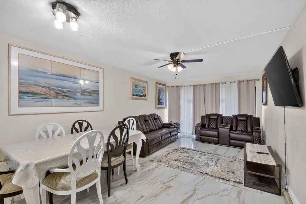 2101 W Woolbright Rd, Boynton Beach, FL 33426