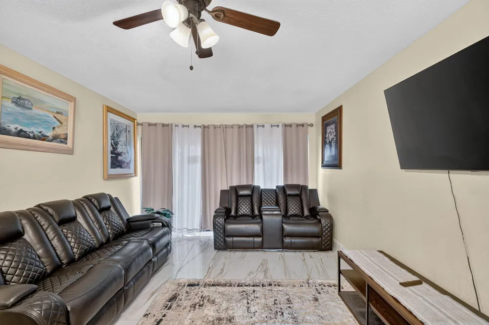 2101 W Woolbright Rd, Boynton Beach, FL 33426