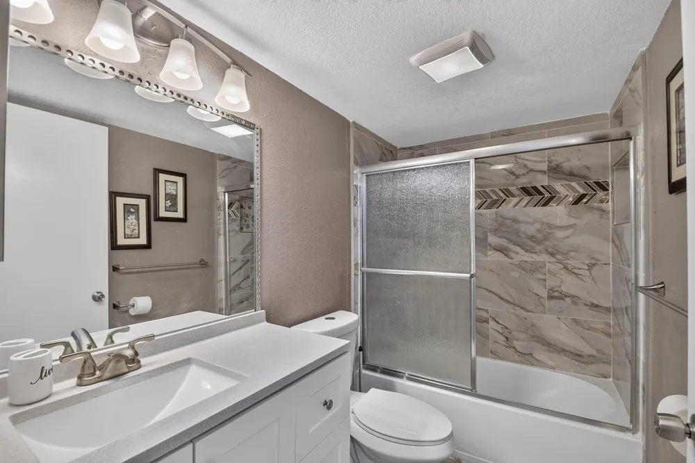 2101 W Woolbright Rd, Boynton Beach, FL 33426