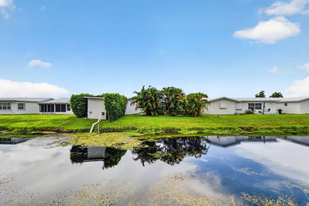 2101 W Woolbright Rd, Boynton Beach, FL 33426