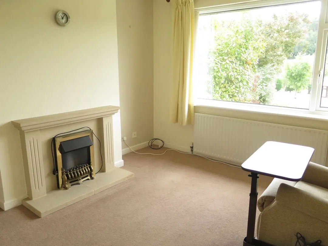 https://mr0.homeflow-assets.co.uk/files/photo/image/47899/5820/_x_/51404103.jpg