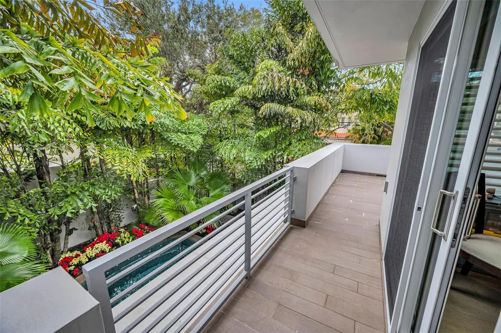 1200 NE 2nd St, Fort Lauderdale, FL 33301
