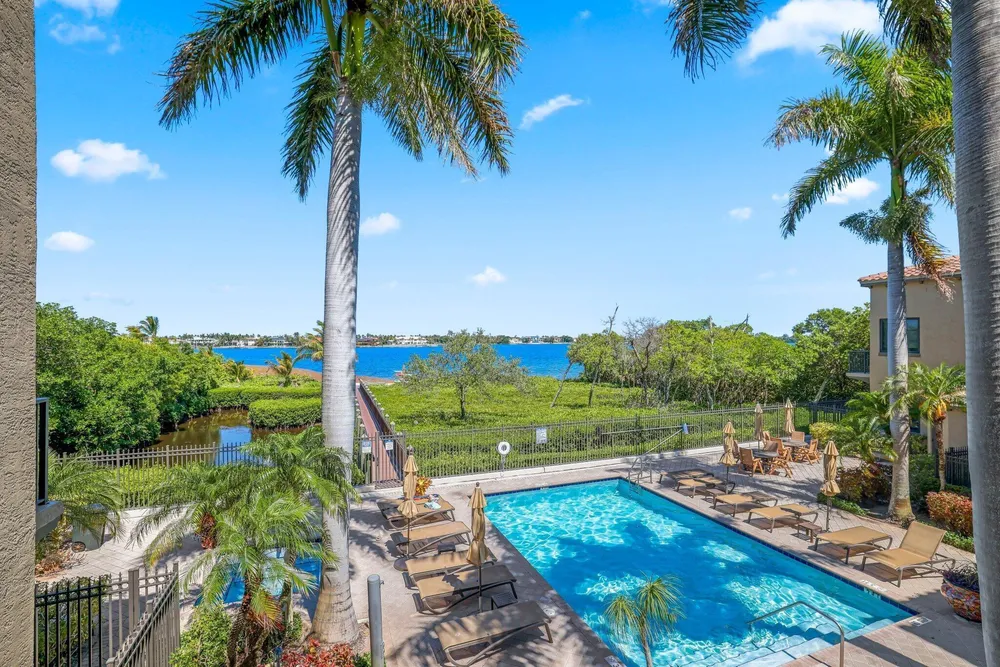 920 Via Villagio, Hypoluxo, FL 33462