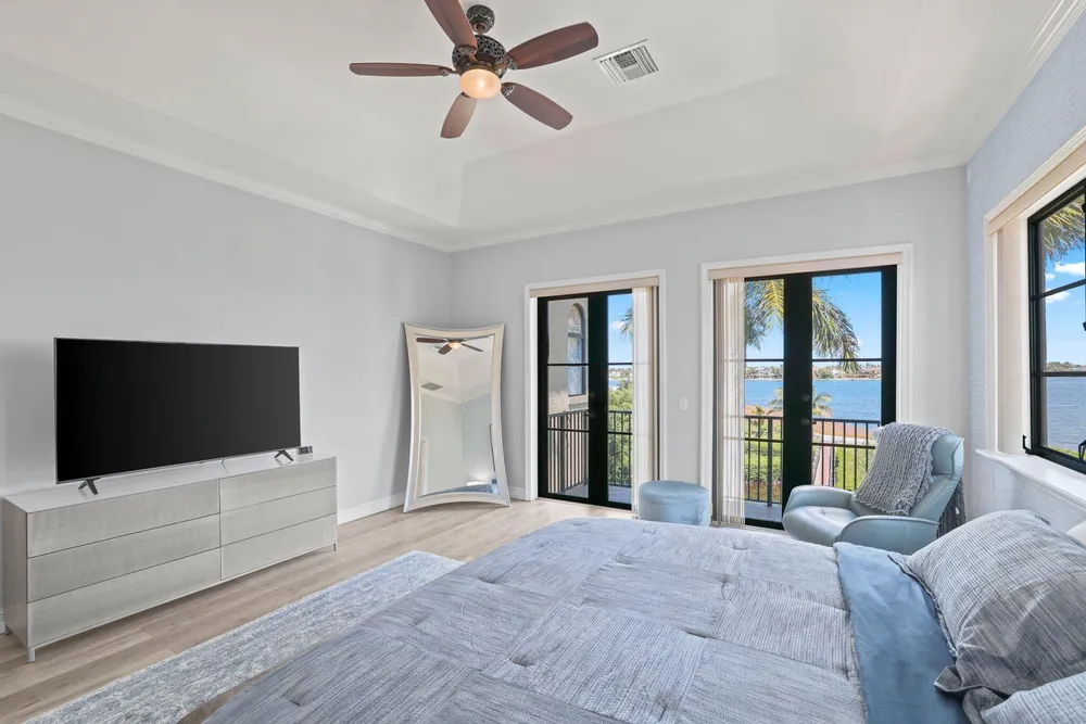 920 Via Villagio, Hypoluxo, FL 33462