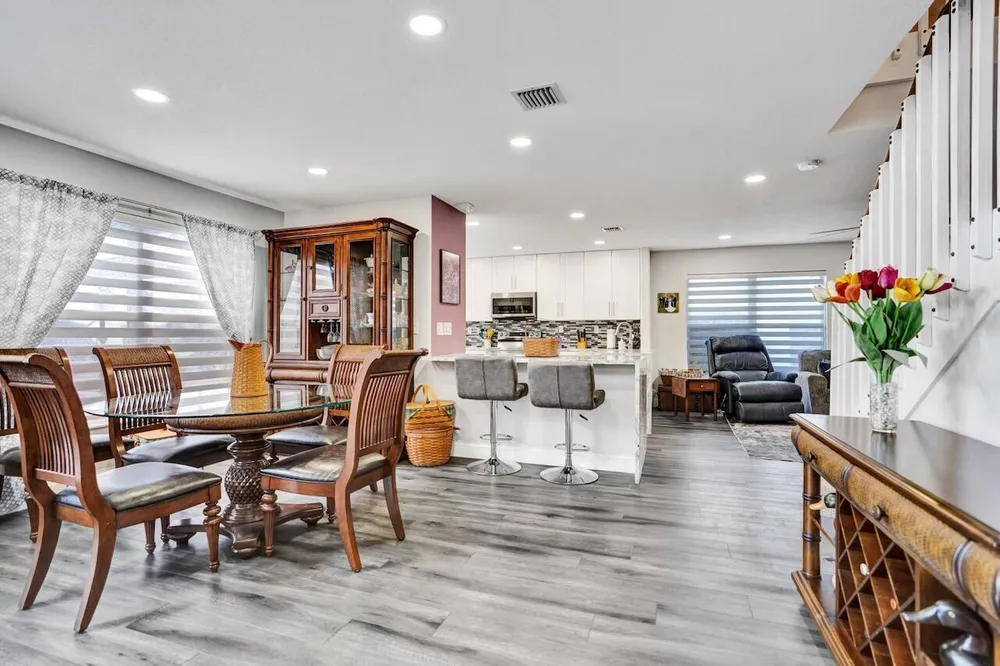 5222 Prairie Dunes Village Circle, Lake Worth Beach, FL 33463