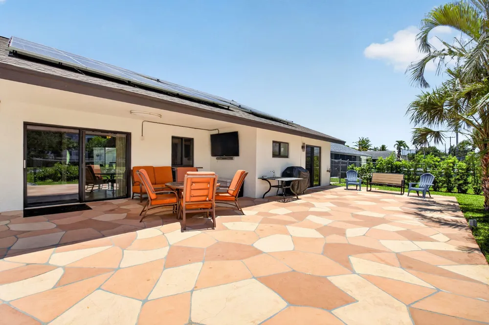1273 NW 11th St, Boynton Beach, FL 33426