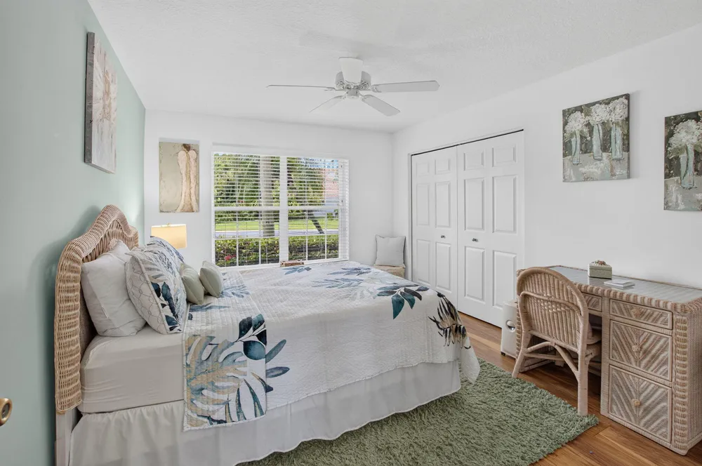 6101 Hook Ln, Boynton Beach, FL 33437