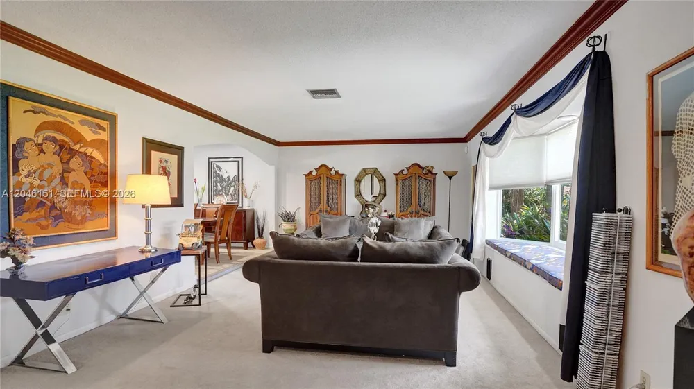 5581 SW 7th St, Plantation, FL 33317