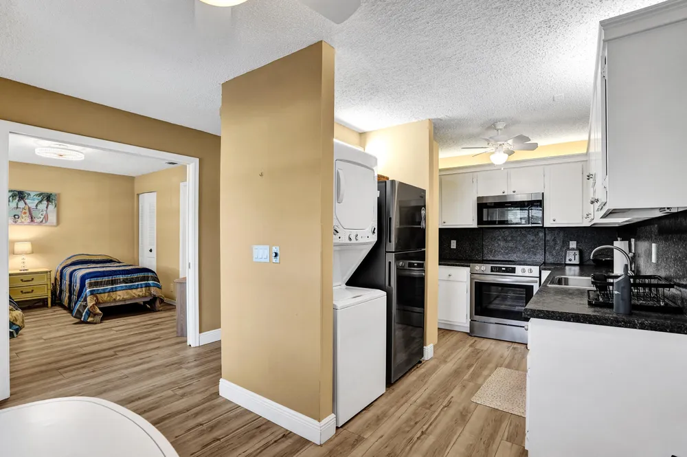 1050 Citrus Way, Delray Beach, FL 33445