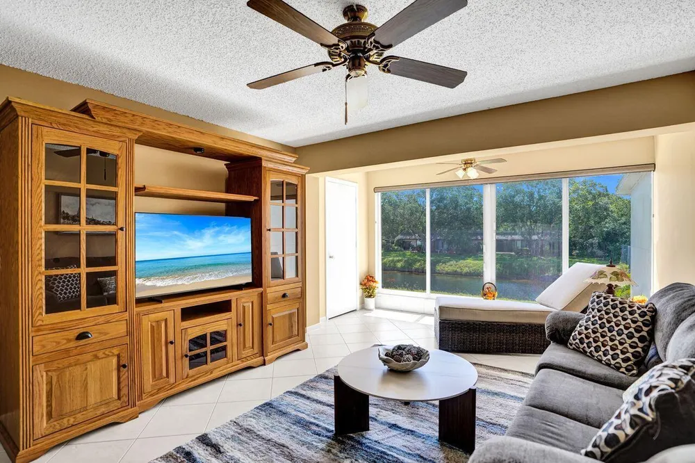 1050 Citrus Way, Delray Beach, FL 33445