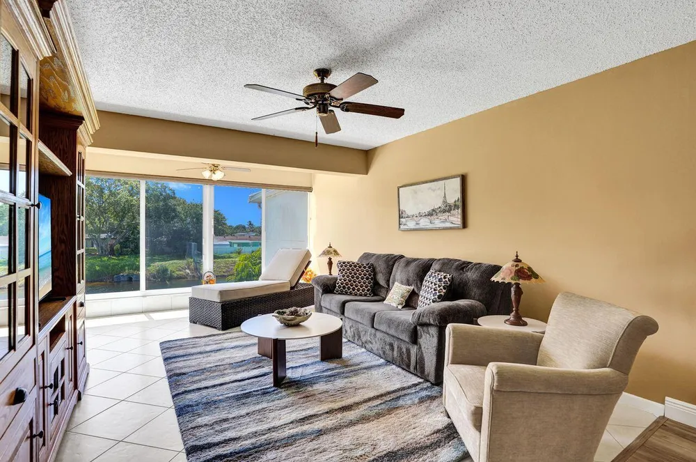 1050 Citrus Way, Delray Beach, FL 33445