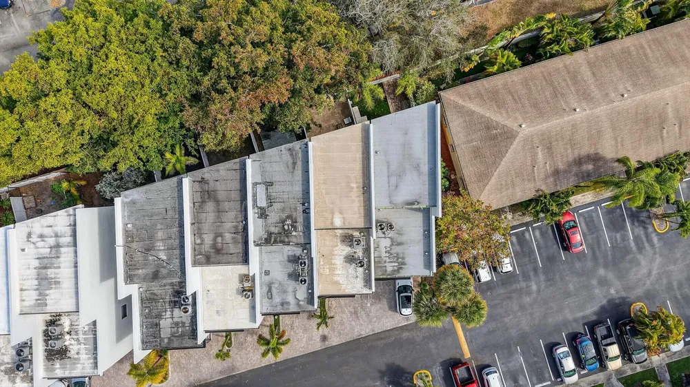 3000 NE 8th Terrace, Oakland Park, FL 33334