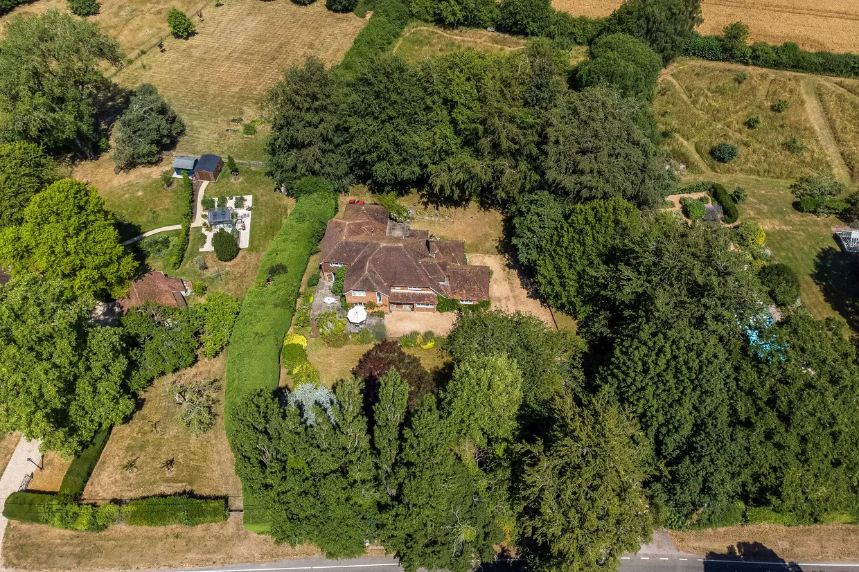 The Street, Long Sutton, RG29 photo 1