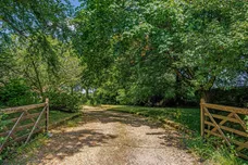 The Street, Long Sutton, RG29 photo 33