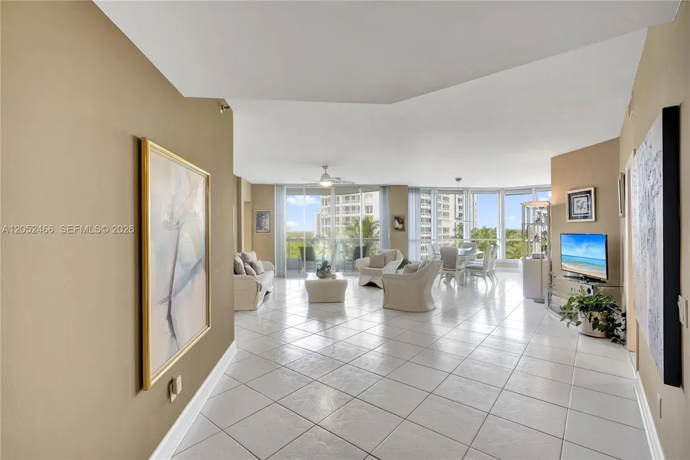 21150 Point Pl, Aventura, FL 33180