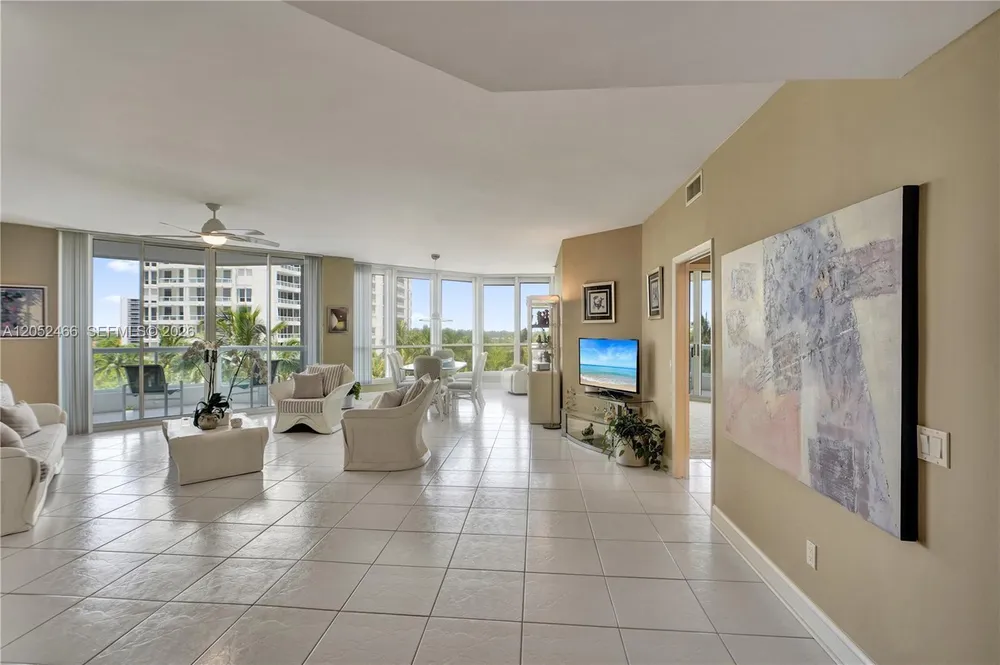 21150 Point Pl, Aventura, FL 33180
