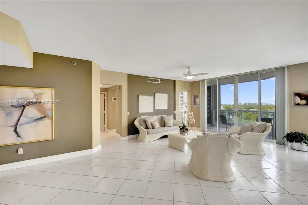21150 Point Pl, Aventura, FL 33180