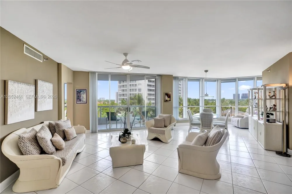21150 Point Pl, Aventura, FL 33180