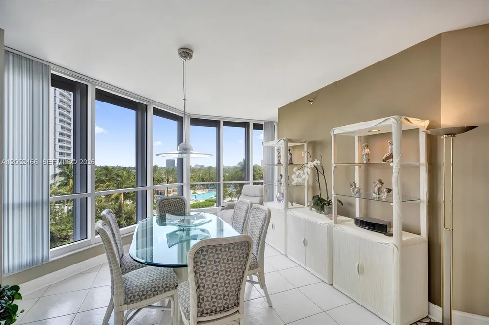 21150 Point Pl, Aventura, FL 33180