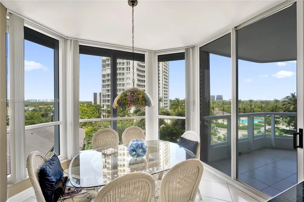 21150 Point Pl, Aventura, FL 33180