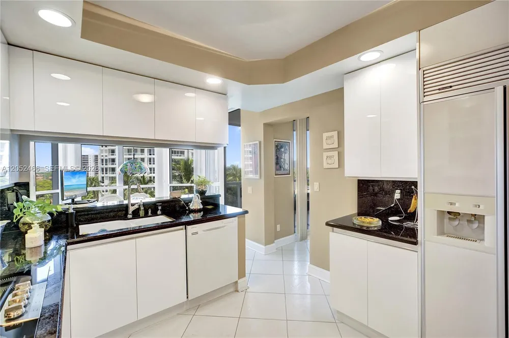 21150 Point Pl, Aventura, FL 33180
