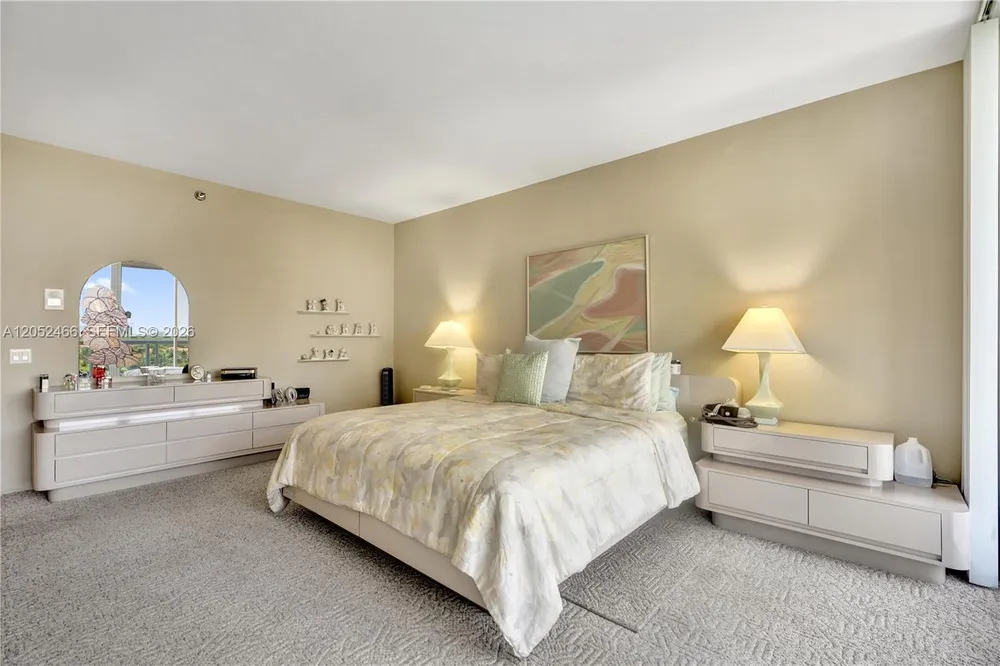 21150 Point Pl, Aventura, FL 33180