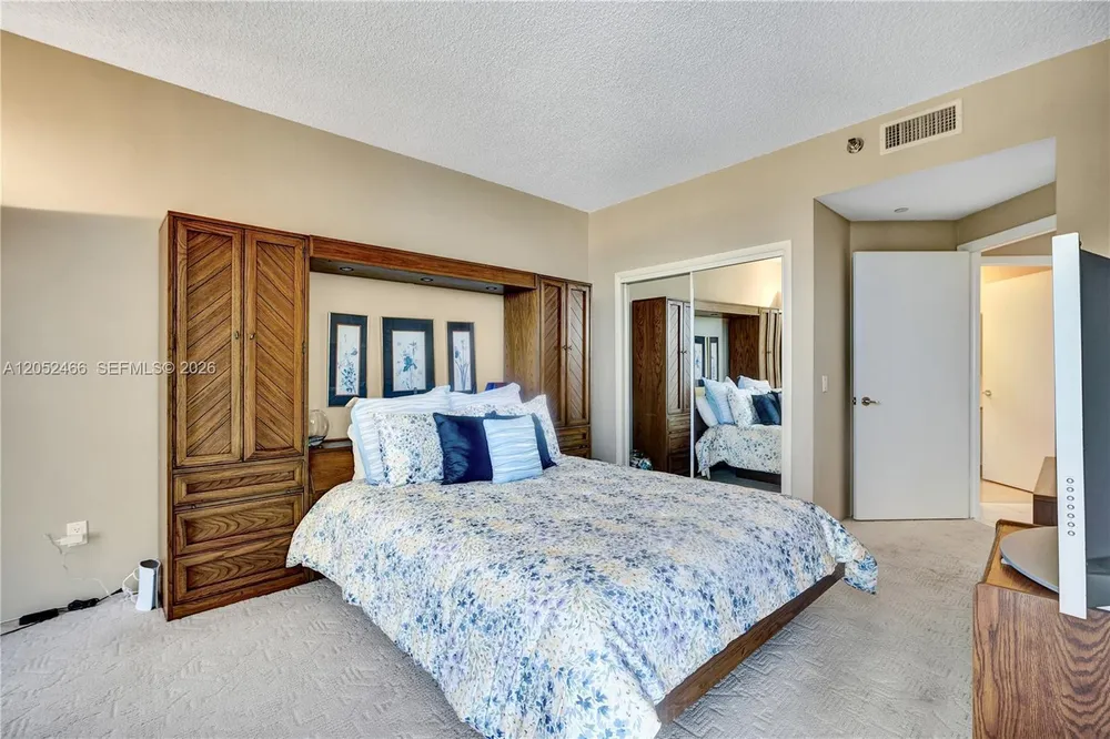 21150 Point Pl, Aventura, FL 33180