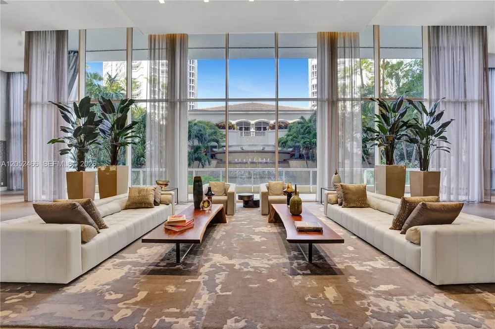 21150 Point Pl, Aventura, FL 33180