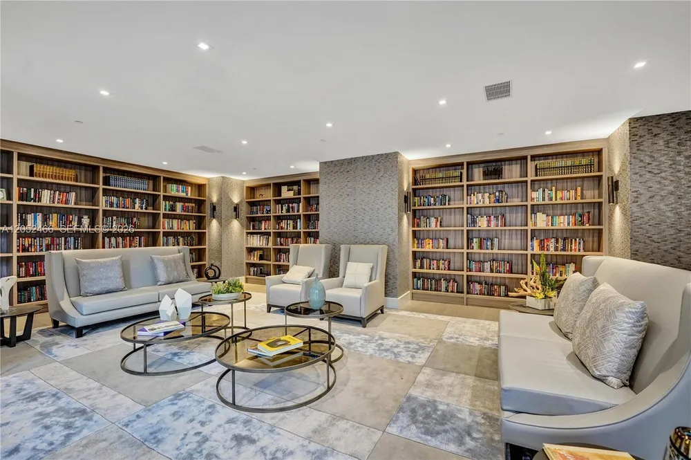 21150 Point Pl, Aventura, FL 33180