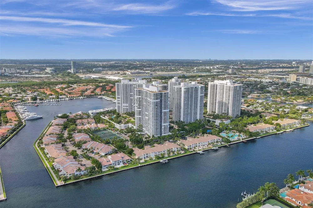 21150 Point Pl, Aventura, FL 33180