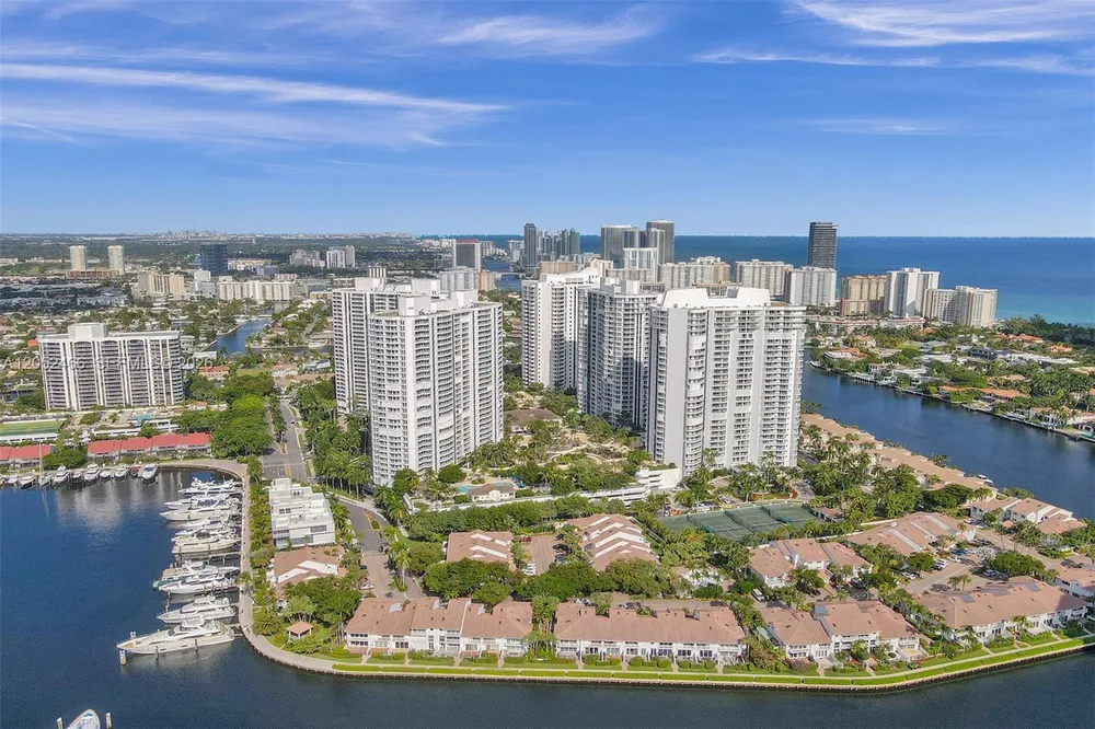 21150 Point Pl, Aventura, FL 33180