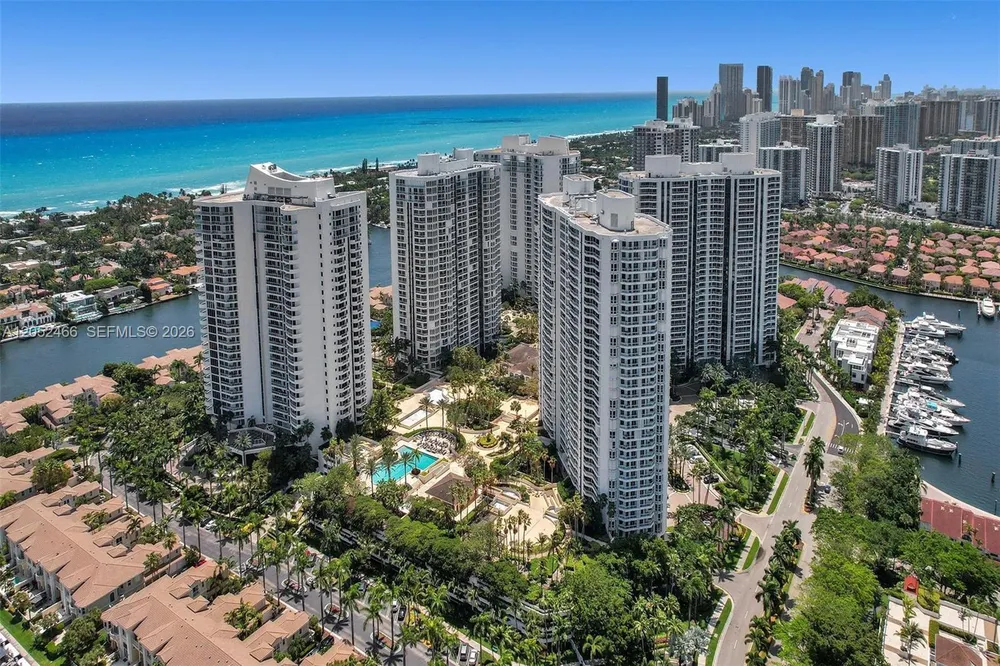 21150 Point Pl, Aventura, FL 33180