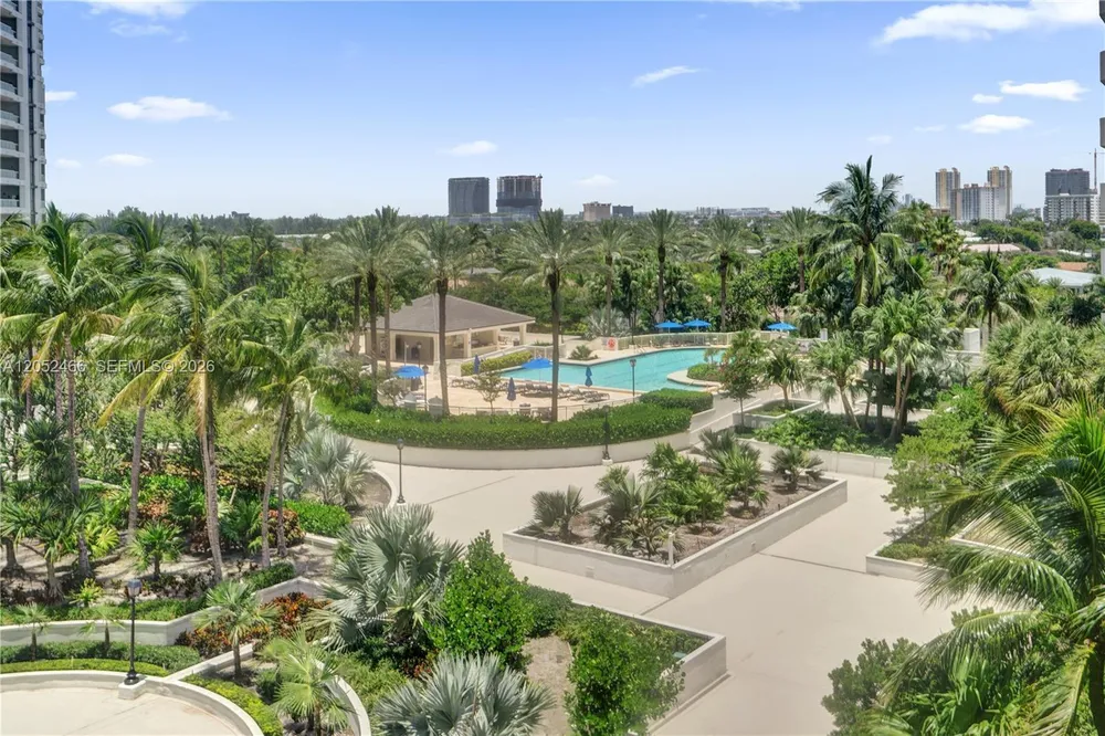21150 Point Pl, Aventura, FL 33180