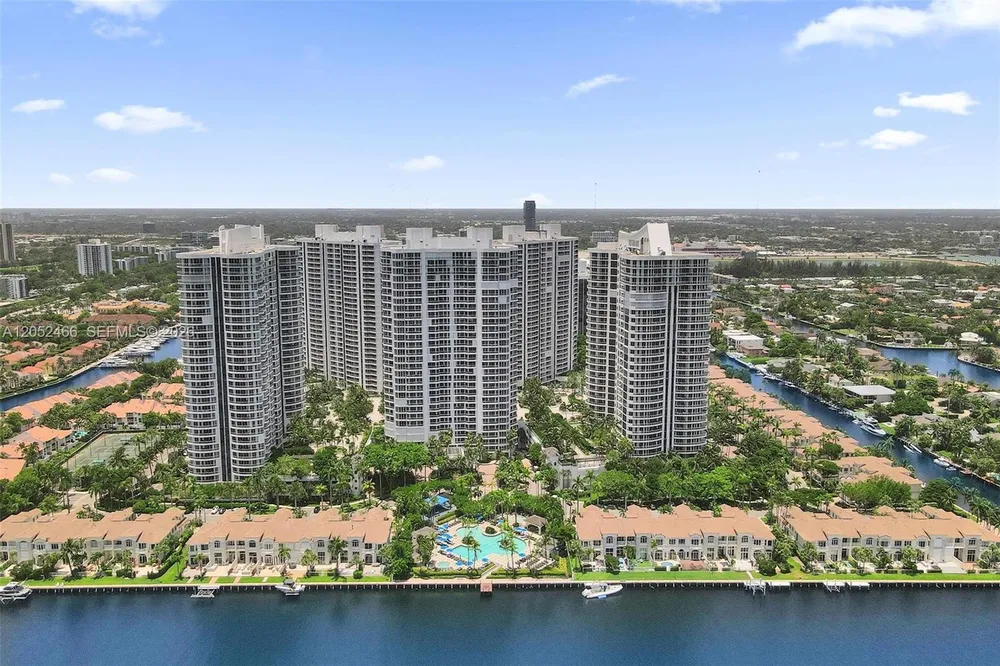 21150 Point Pl, Aventura, FL 33180