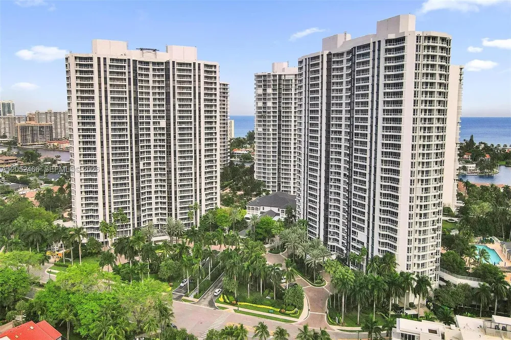 21150 Point Pl, Aventura, FL 33180